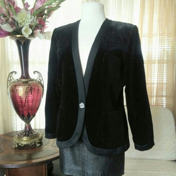 Yves Saint Laurent Jackets & Blazers - Yves Saint Laurent black corduroy  blazer